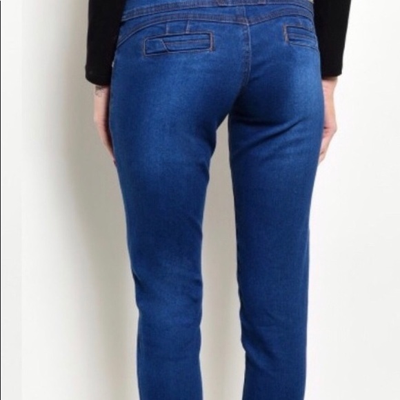 ⭐️ 5 for $25! 1 LEFT Sz 9  Dark Wash Bluejeans  👖 - Picture 2 of 4